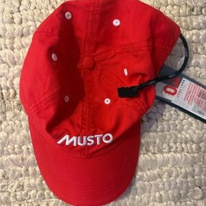 Musto Red Cap